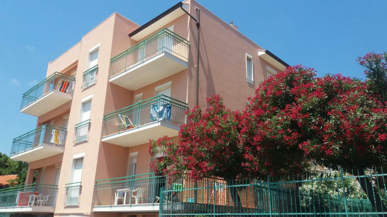 Residence Mizar Пьетра-Лигуре Экстерьер фото